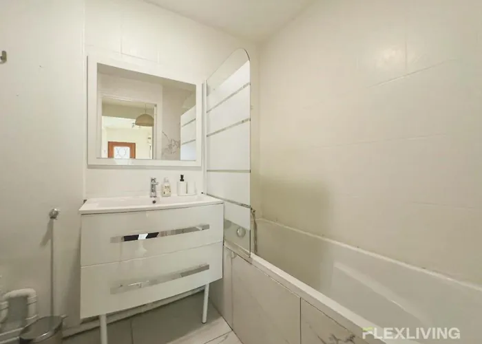 Flexliving - Whole Flat - Banquier Apartamento *